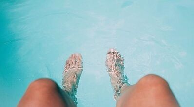 Prevention of the development of fungus on legs nails